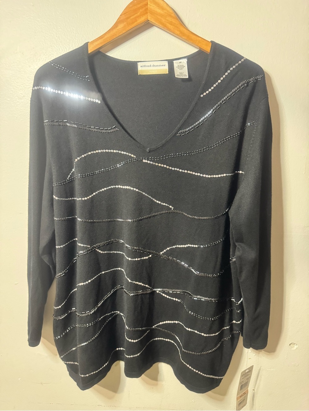 Alfred Dunner Black V-Neck Sweater with Silver Sequin Wave Accents 2XL